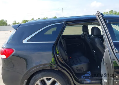 2017 Kia Sorento 3.3L Sx z USA, uszkodzony, nr VIN 5XYPK4A56HG294990